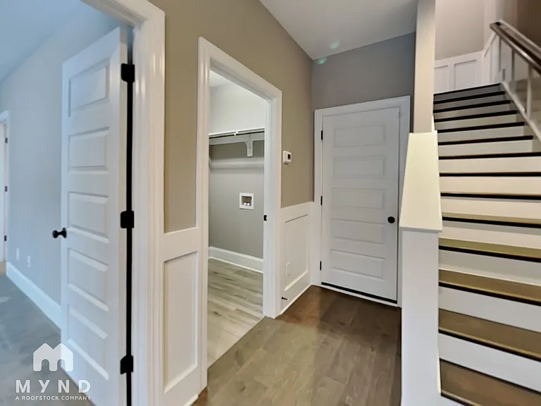 1607 Bowery Dr — Photo 2