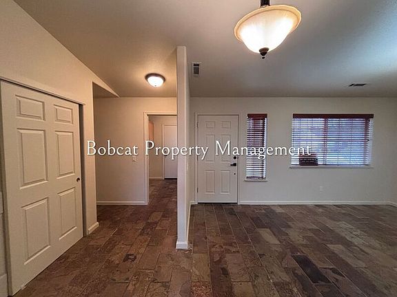 3rd image of 1054 Camellia Ct