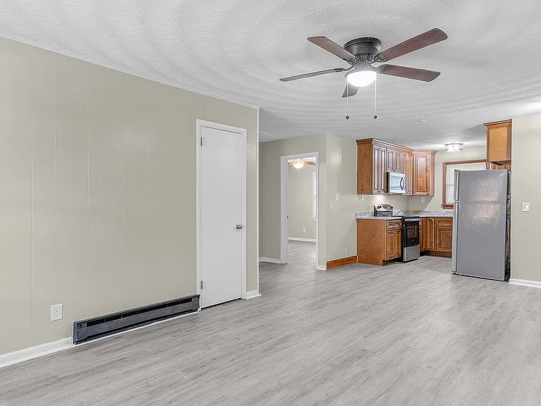9103 Hammett Ave #B — Photo 3