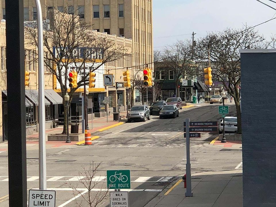 view up 4th street from apartment building