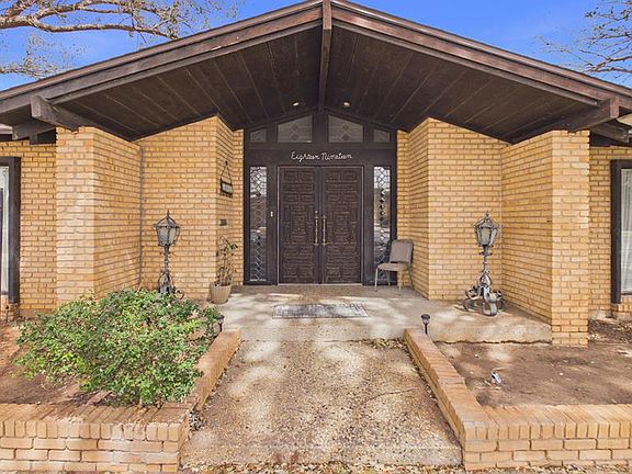 3rd image of 1819 W Jefferson St