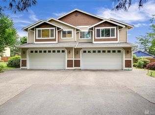 15607 E Shore Dr #F, Lynnwood, WA 98087