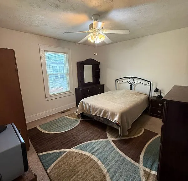 2340 Newnan St #2 — Photo 2