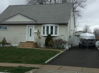 4 Pupek Rd, South Amboy, NJ 08879