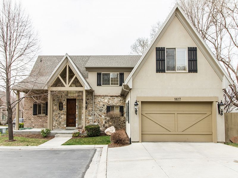 1st image of 1827 E Cottonwood Glen Ct