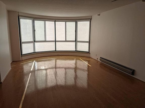 4th image of 300 3rd St APT 607