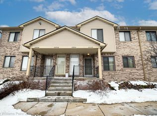 20926 Flora St, Roseville, MI 48066