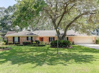 111 Estate Dr, New Iberia, LA 70563