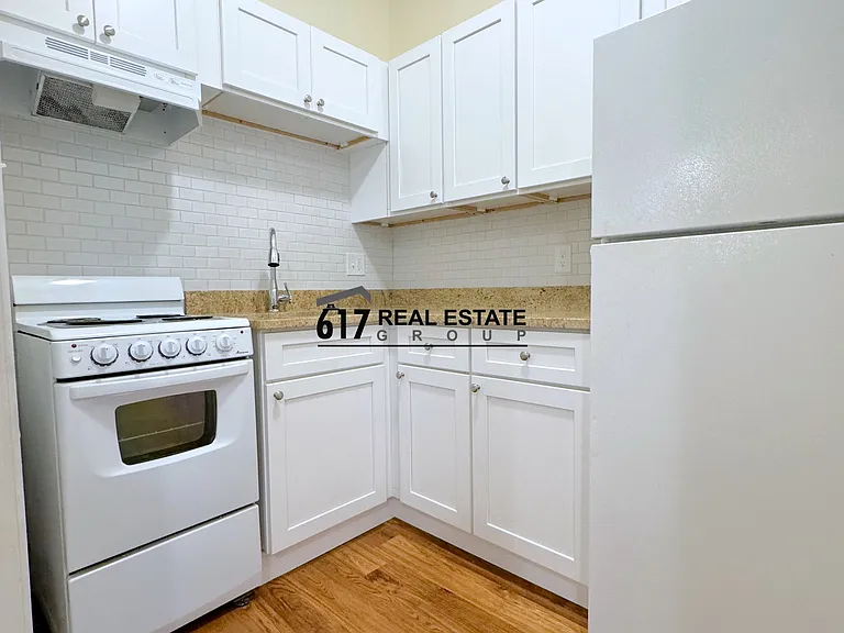46-3 S Huntington Ave — Photo 2