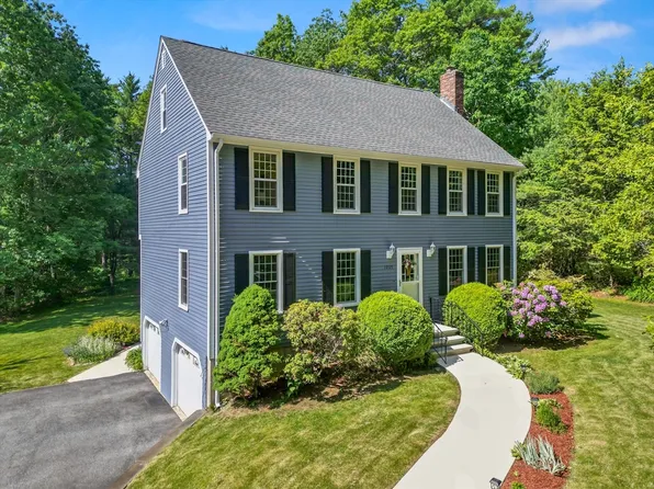 1005 Forest St, North Andover, MA 01845