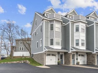 22 Rockland Cir #1, Hull, MA 02045