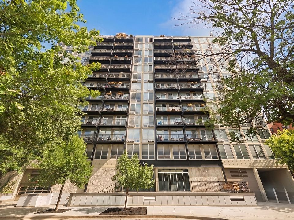 1st image of 450 W Briar Pl APT 8F
