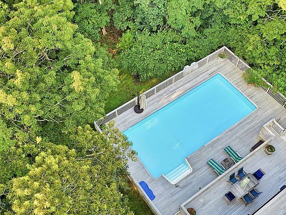 5th image of 35 Devonshire Ln