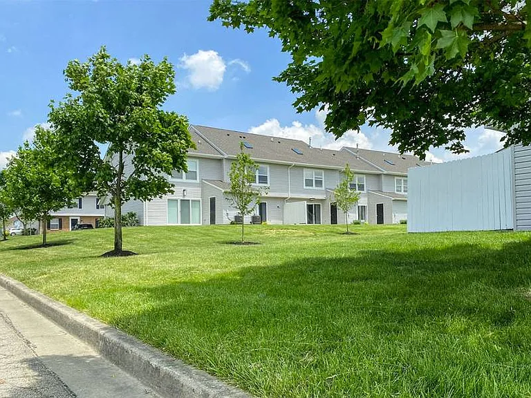 2400 Hemlock Dr — Photo 18