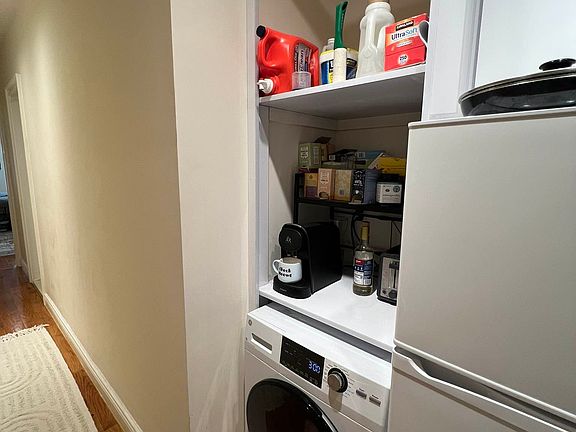 5th image of 409 E 69th St #2W