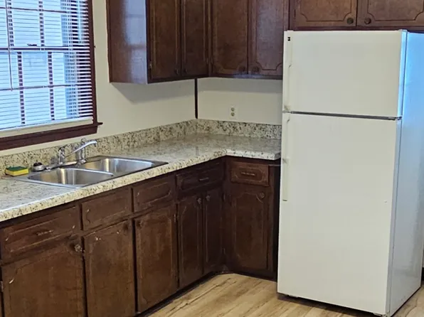 404 Mann St, Blackstone, VA 23824