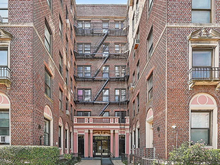 1212 Ocean Ave #5E — Photo 1