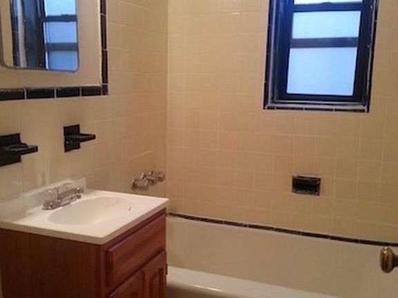 3rd image of 13909 84th Dr APT 204