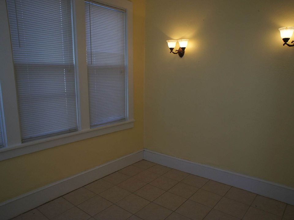 15 Chestnut Pl Sunroom