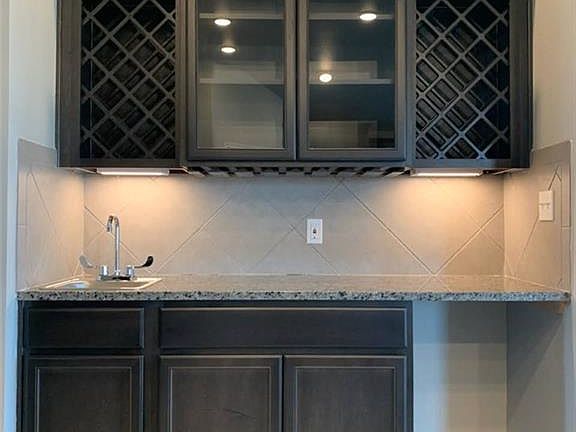 4th image of 9526 English Oak Dr