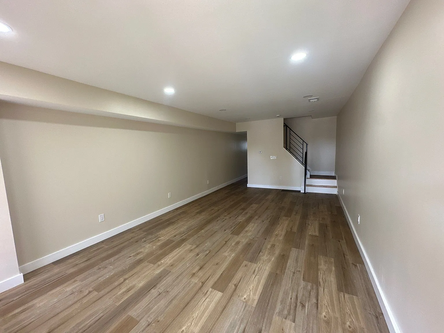 3 bed, $2,200 — Photo 4