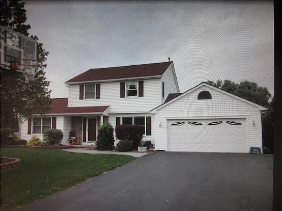 1st image of 8 Cooper Dr