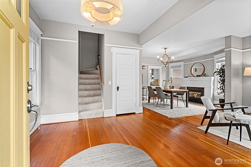 4th image of 1824 8th Avenue W
