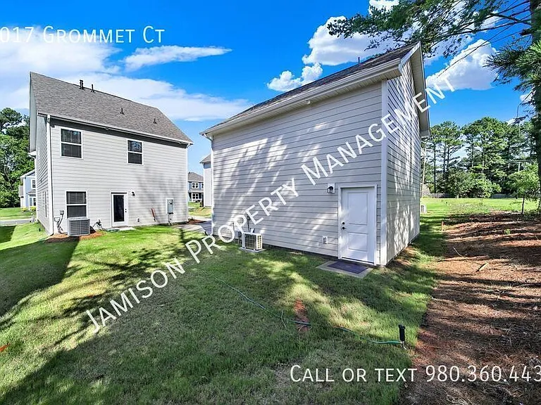 4017 Grommet Ct — Photo 30