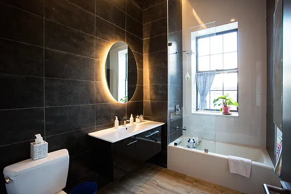 Rented by Independent Properties NYC Inc | media 33