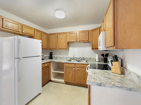4th image of 3319 SE 22nd Ave #3319