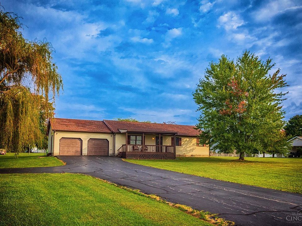 1st image of 40 Roslin Dr