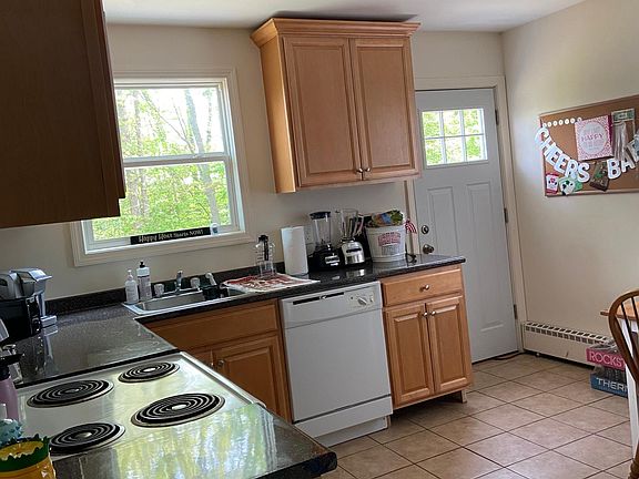 Kitchen (door to backyard)