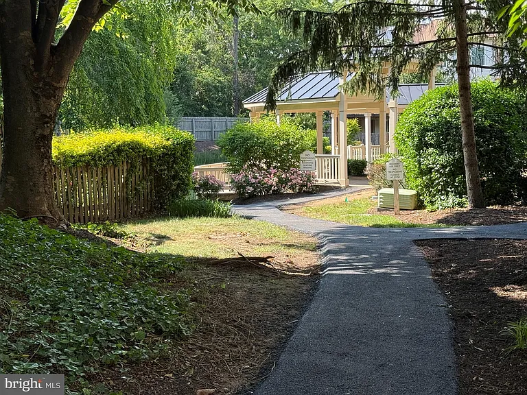 5832 Apsley House Ct — Photo 18