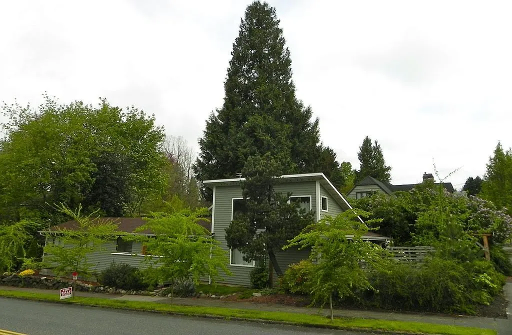 6731 SE Belmont St — Photo 2