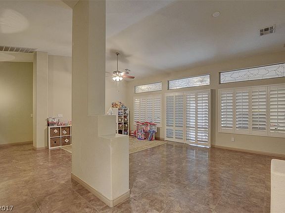 4th image of 936 Wild West Dr