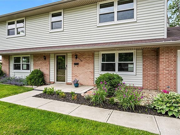 3rd image of 258 Tetbury Rd
