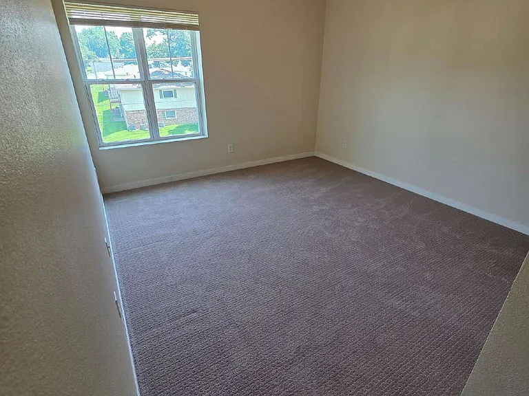 1415 Center Point Rd NE #301 — Photo 7