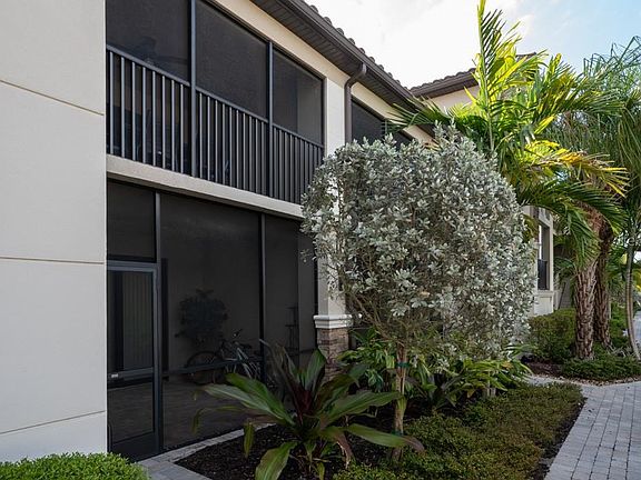 5th image of 5528 Palmer Cir Unit 202