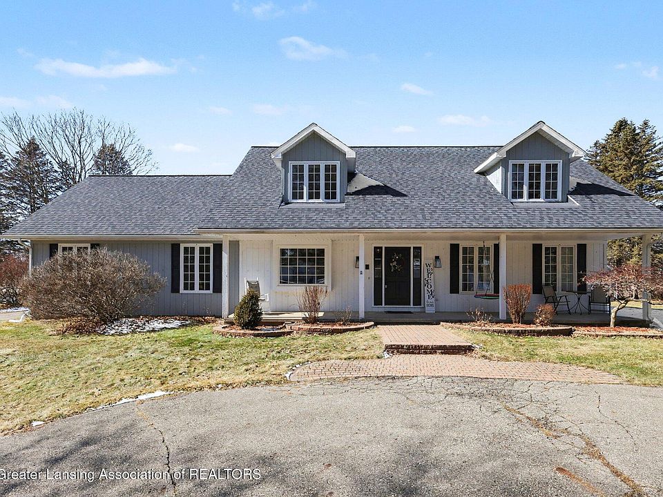1st image of 10033 Woodland Acres Dr