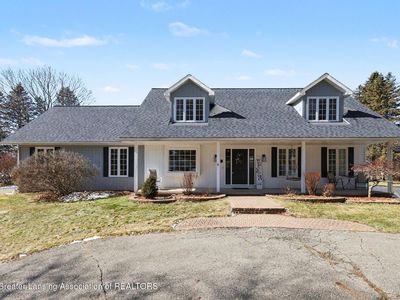 10033 Woodland Acres Dr, Grand Ledge, MI, 48837