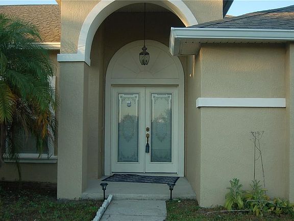 2nd image of 3835 Fountainbleu Blvd