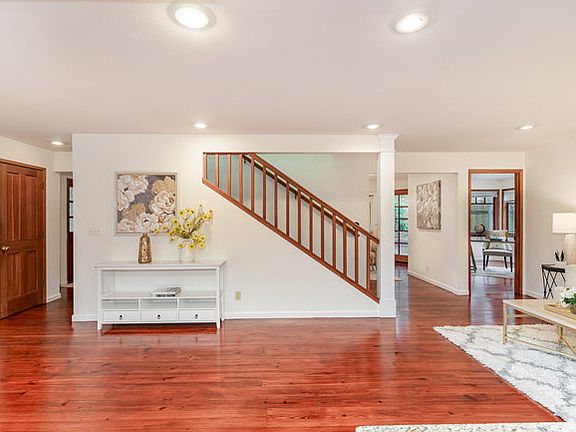 3rd image of 9033 NE 32nd St