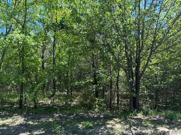 S 338th Ave, Wagoner, OK 74467