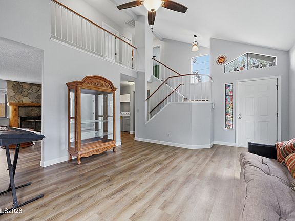 3rd image of 5840 Starcrest Ave