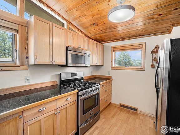5th image of 1250 S Saint Vrain Ave #12