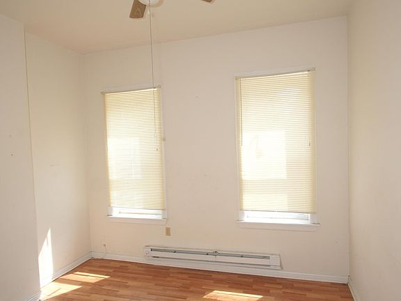 3rd image of 2437 W Jefferson St #1