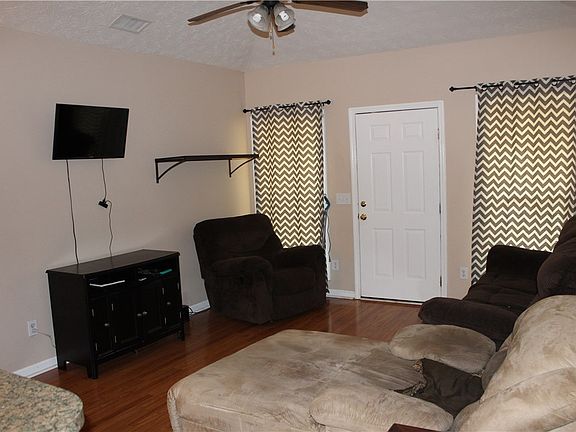 5th image of 2808 N Brittany Ln