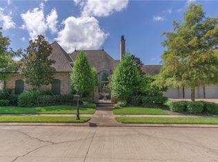 304 Paris Pl, Bossier City, LA 71111