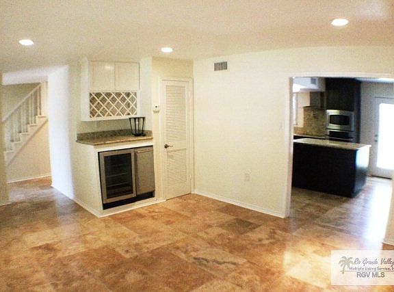 5th image of 3113 Clifford St