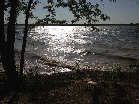 Joe Pool Lake just 400 ft.
